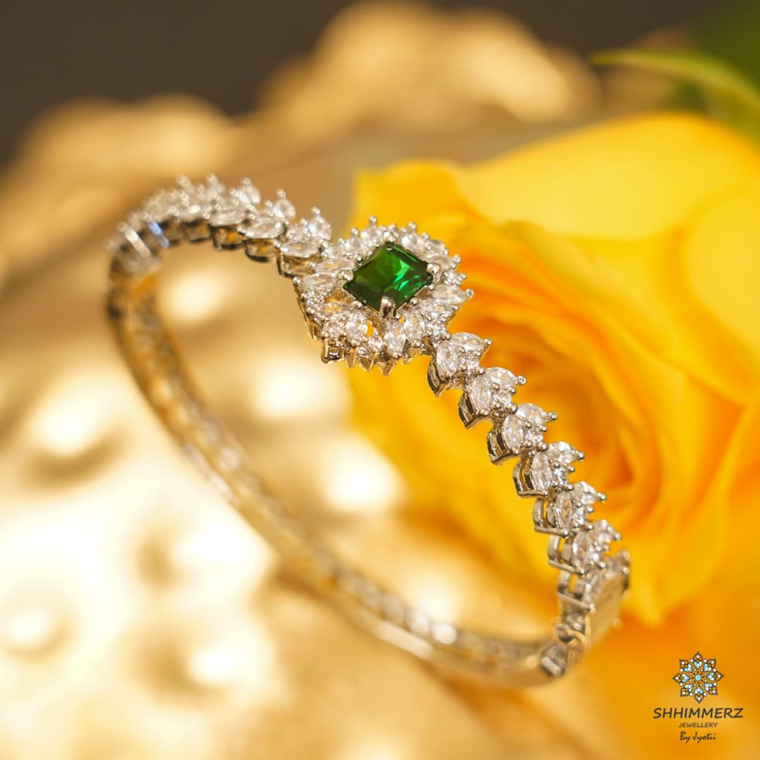 Sleek and Dainty Kada