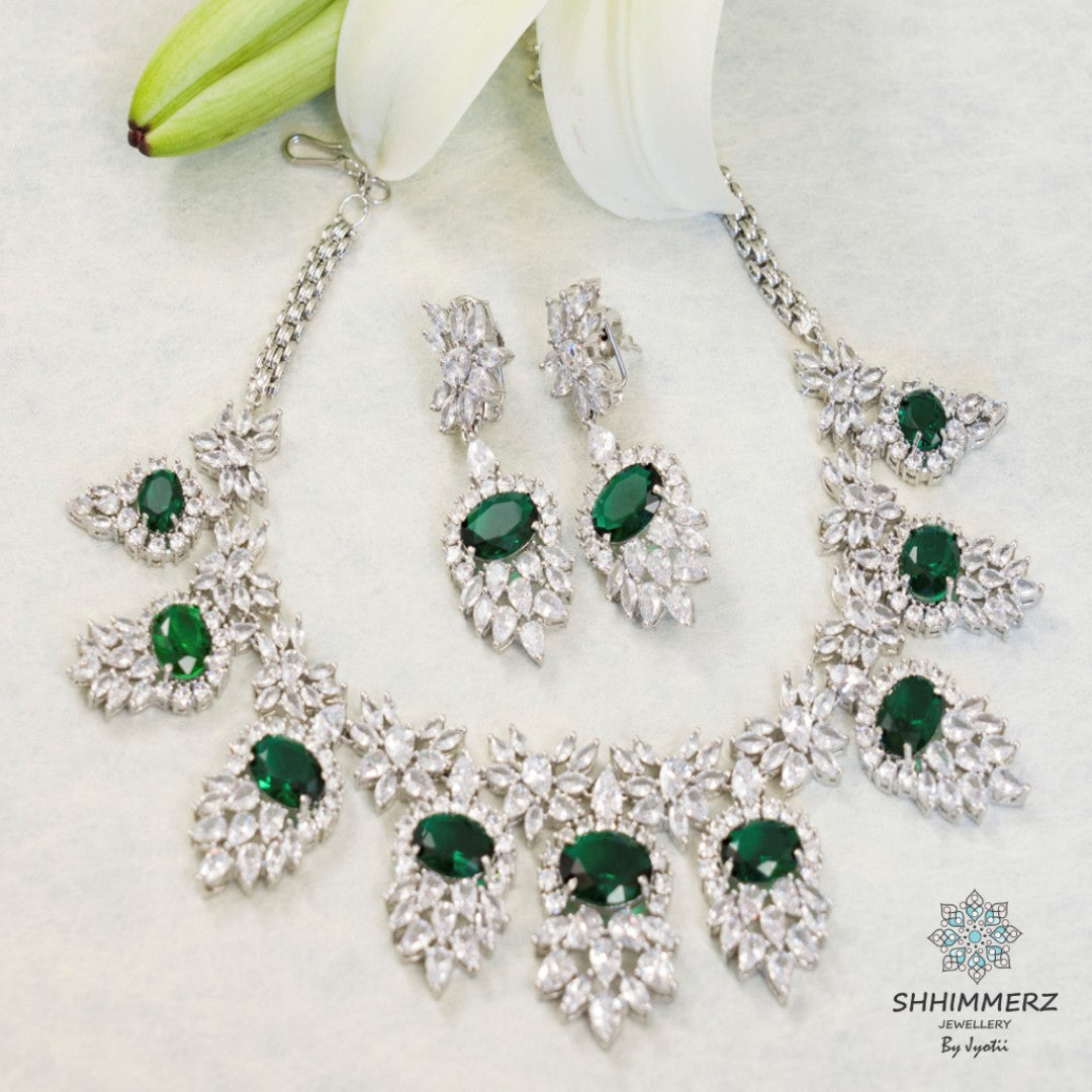 Floral Emerald Neckpiece