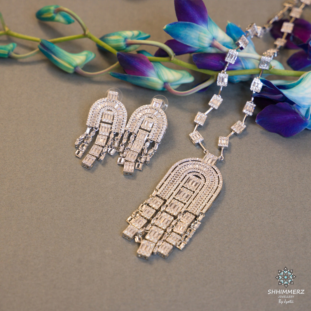 Dome Pendant Neckpiece