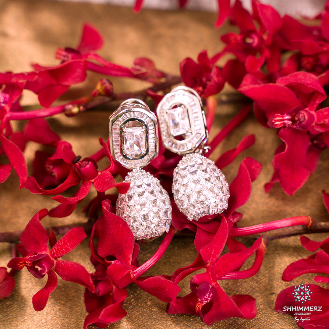 Ree Drop Earrings