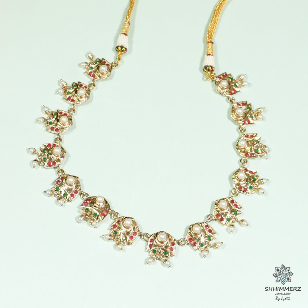 Saa Neckpiece