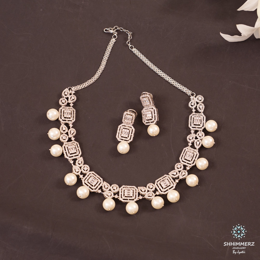 Suhana Neckpiece