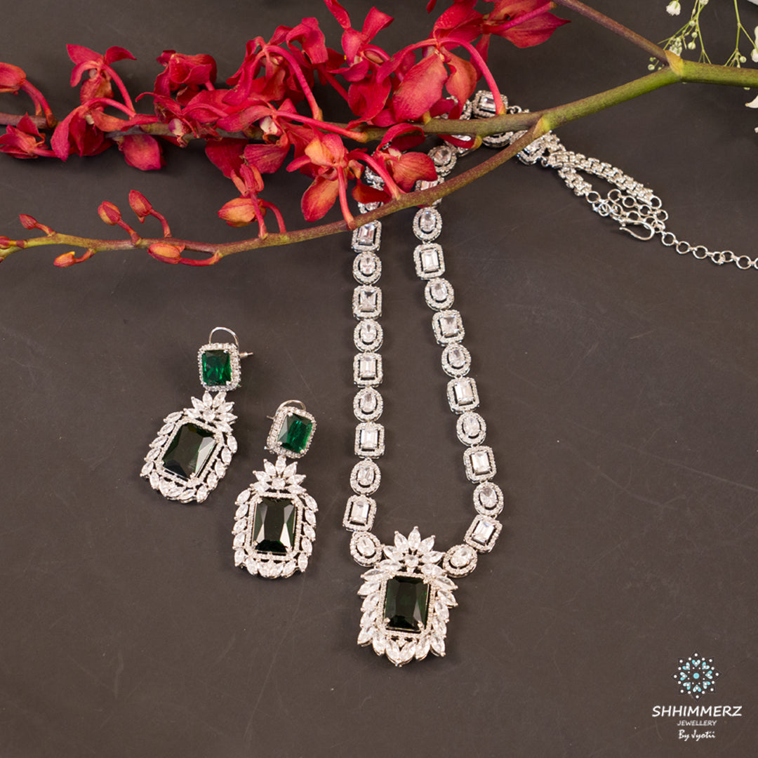 Emerald Pendant Drop Neckpiece .