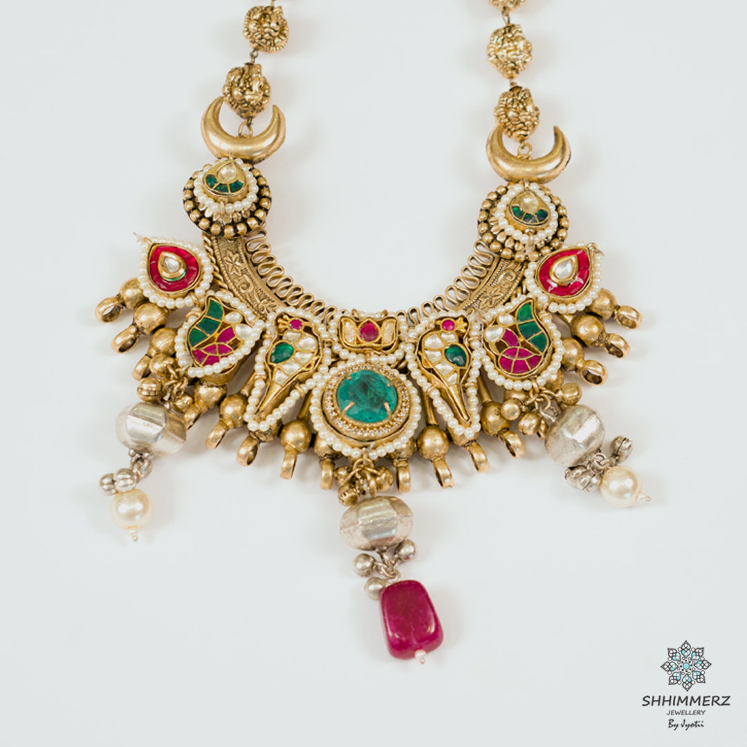 Zarin Nackpiece