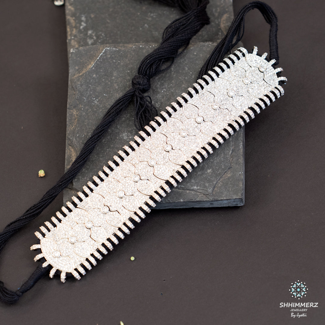 Swara Choker