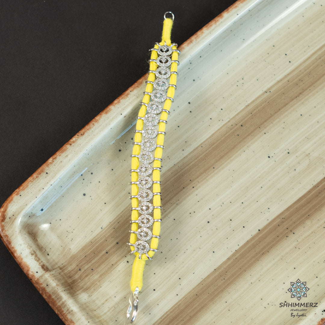 Naaza Handbling