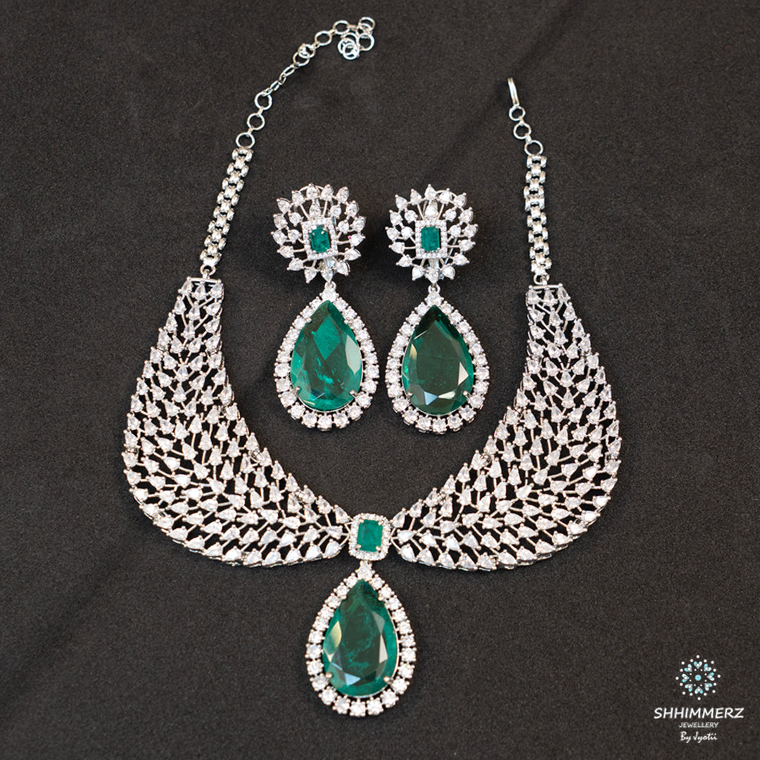 Shaila Nackpiece