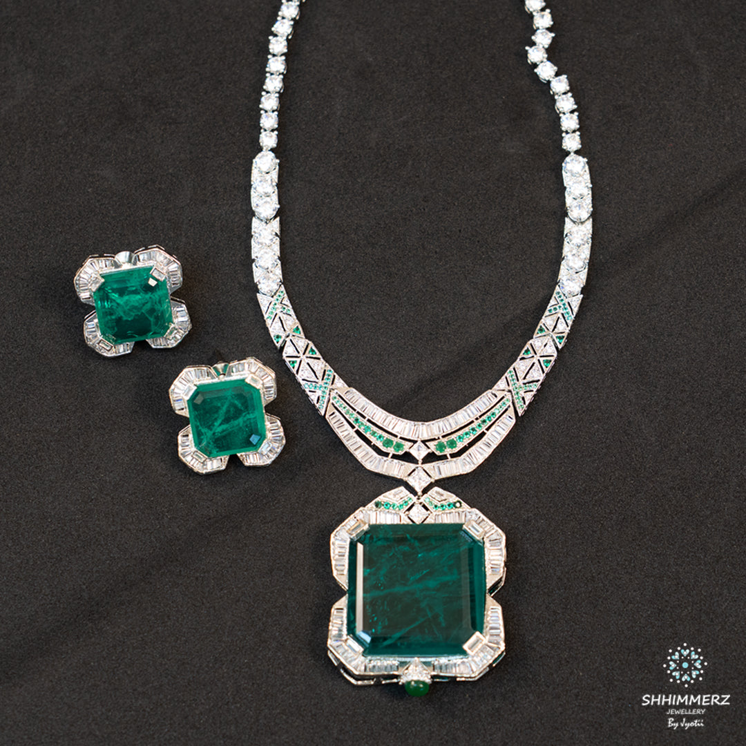 Sara Neckpiece