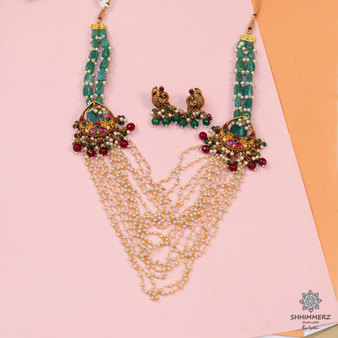 Layered Neckpiece