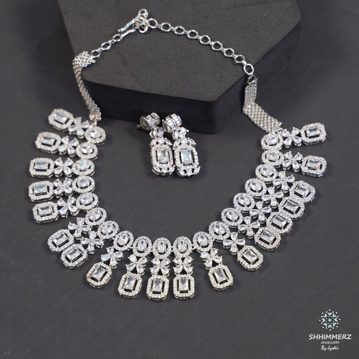 Diamond Fall Neckpiece.