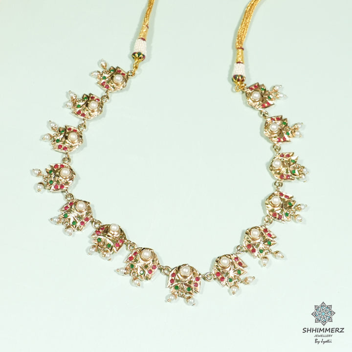 Saa  Neckpiece