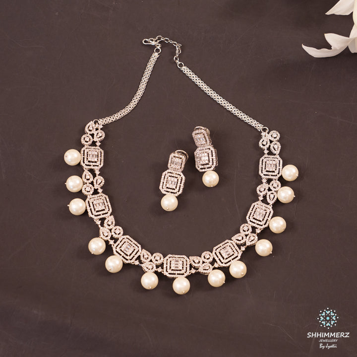 Suhana Neckpiece