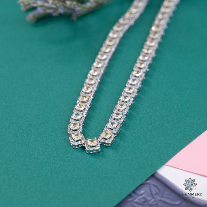 Ruh Long Neckpiece .