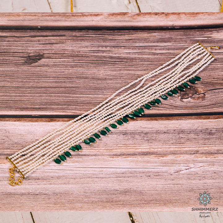 Tara Choker
