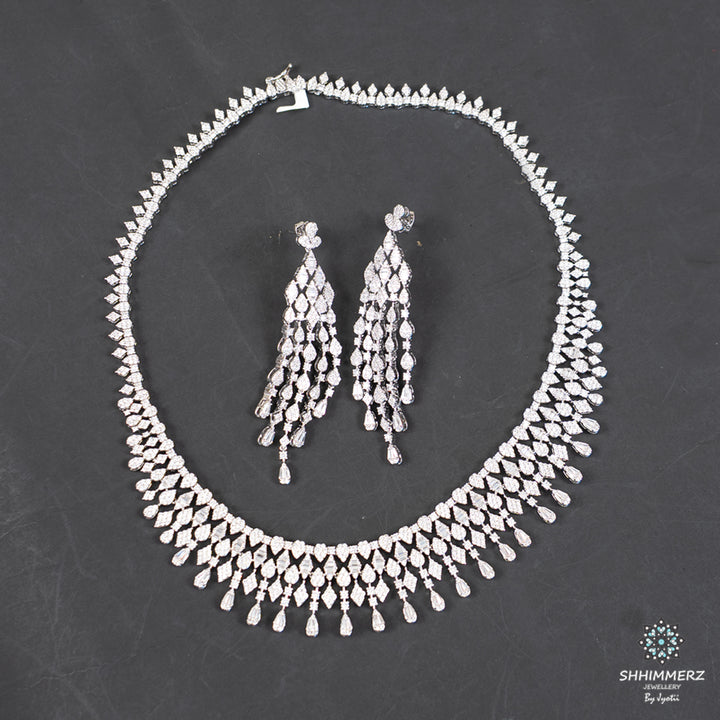 Halla Neckpiece