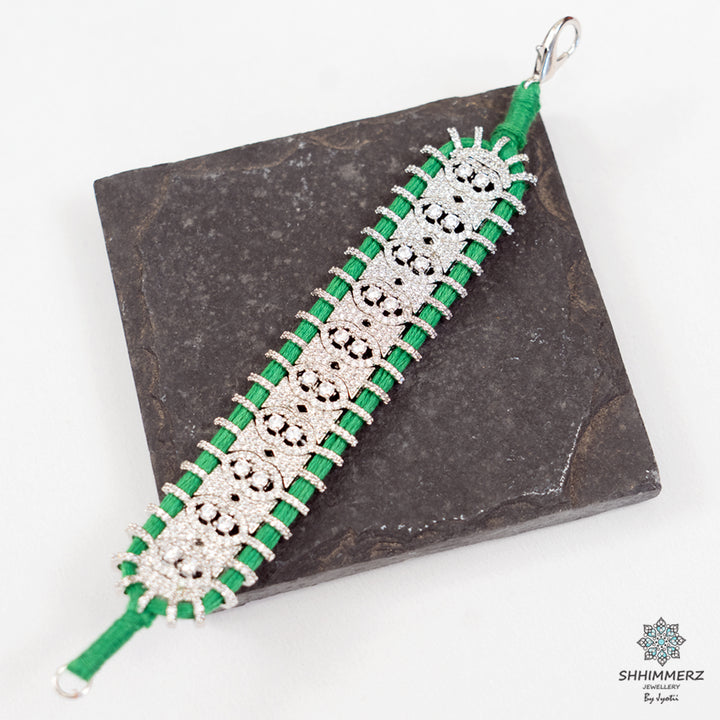 Noya Handbling