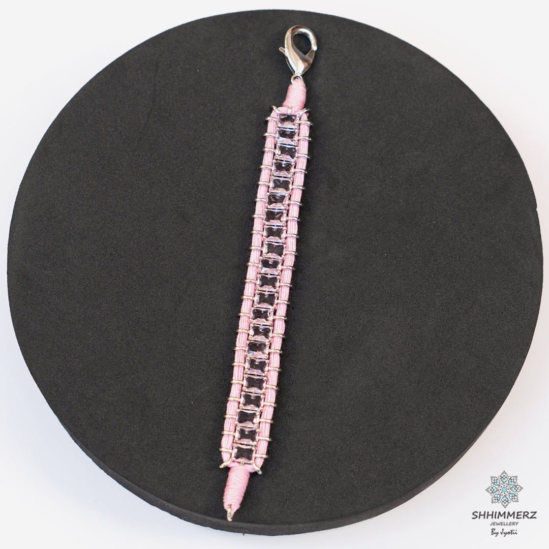 Neesha Handbling