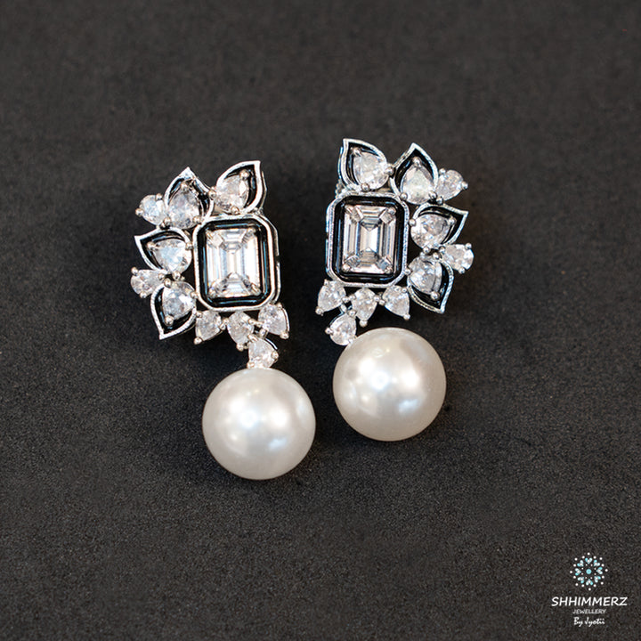 SIRA EARRINGS