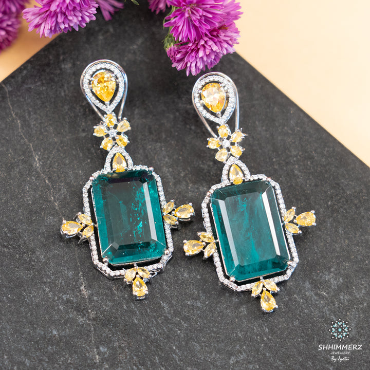 Tasvi Earring