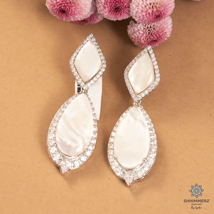 Classic Pearl Earrings