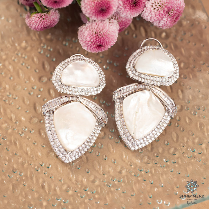 Qunnie Earrings