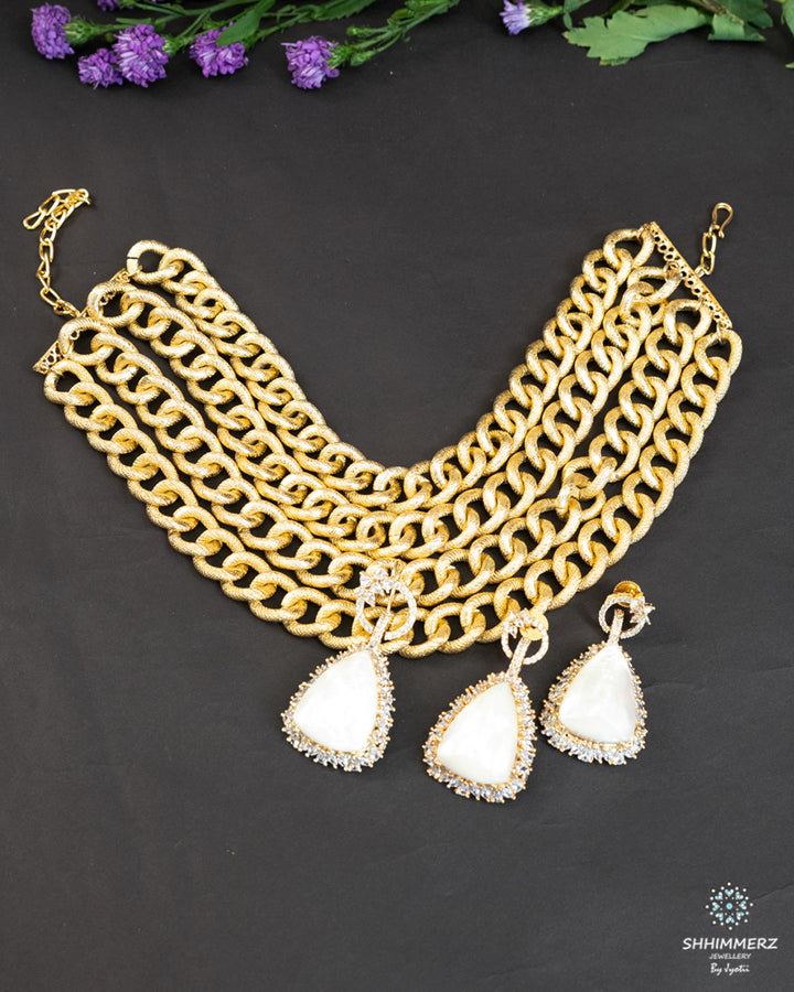Linked Neckpiece