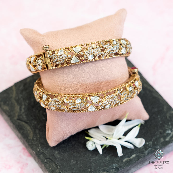Nira Bangles