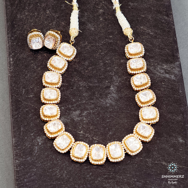 Masha Neckpiece