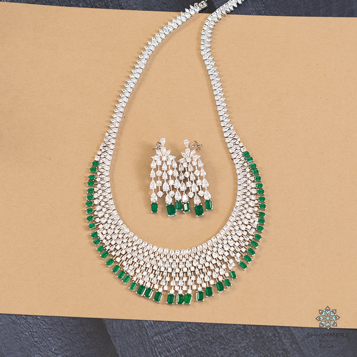 Kira Neckpiece