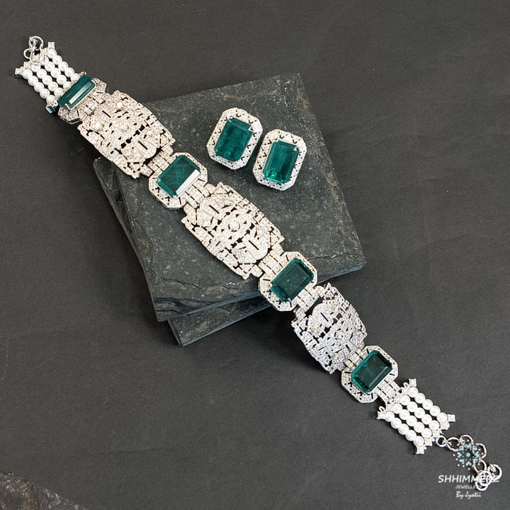 Diana Choker
