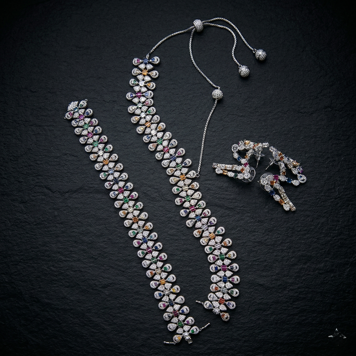 Aawa Neckpiece