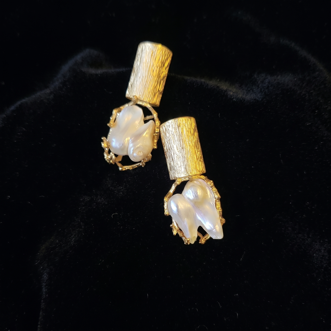 Nayra Earring