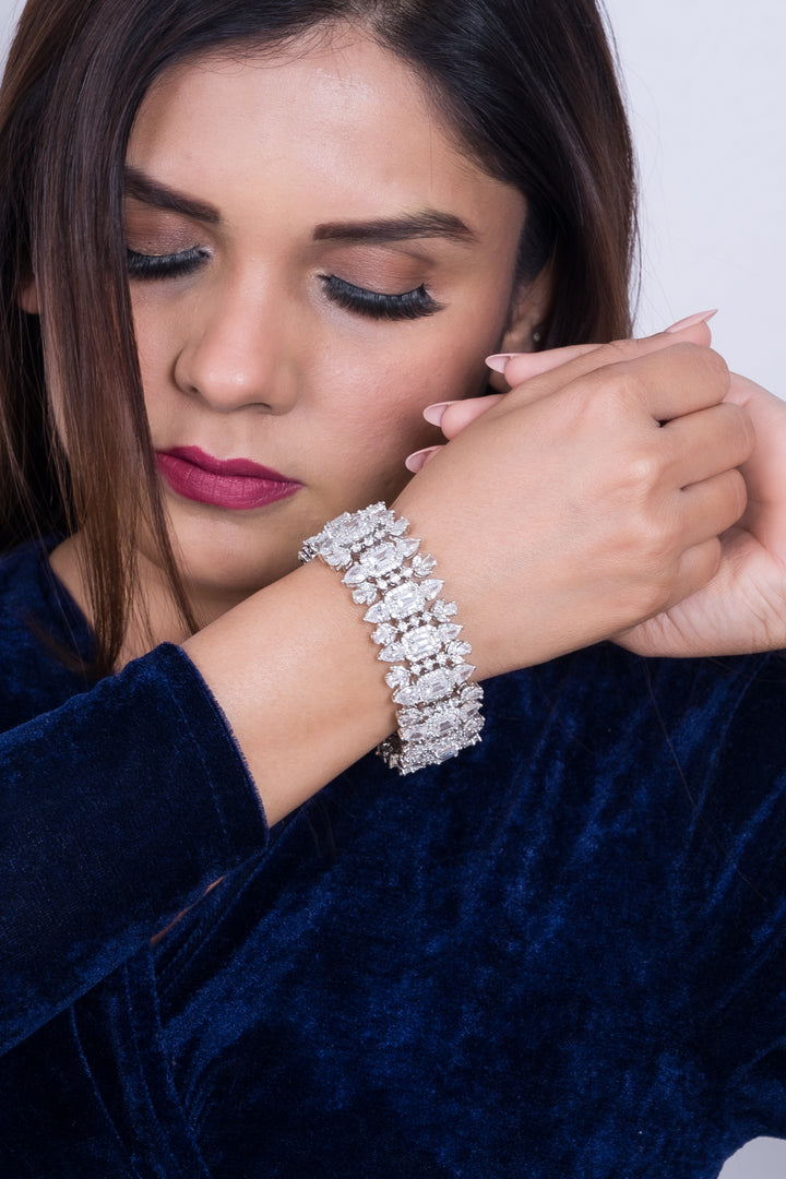 Parineeti Stone Bracelet