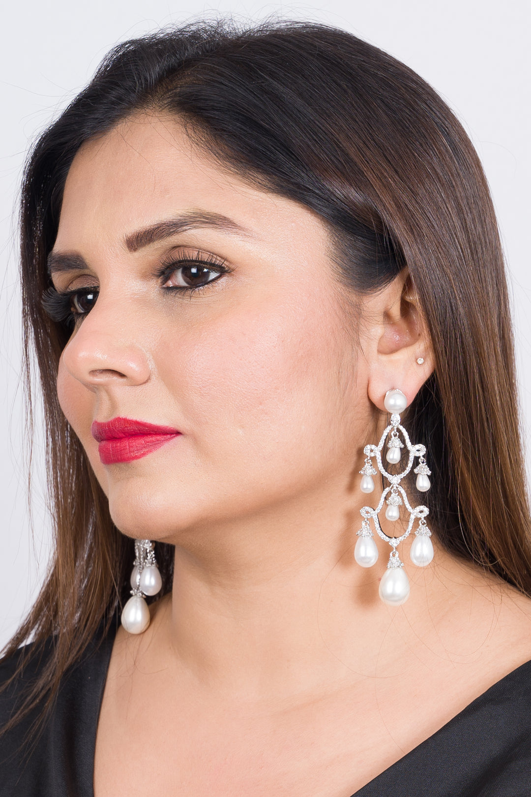 Lovely Dangling Pearl Earrings