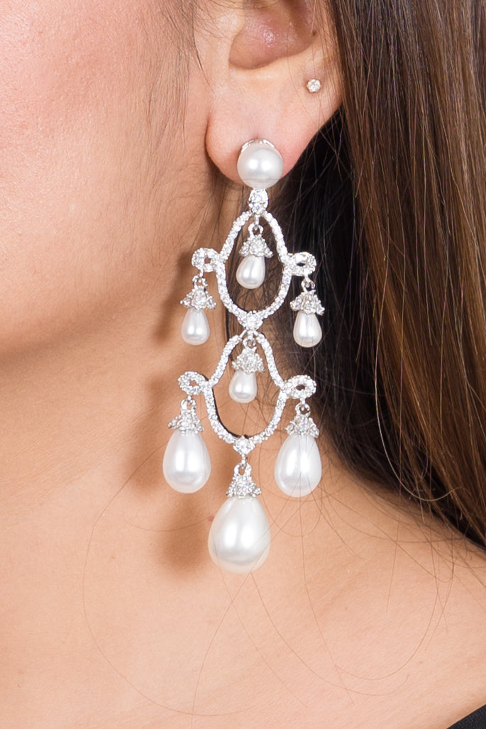 Lovely Dangling Pearl Earrings