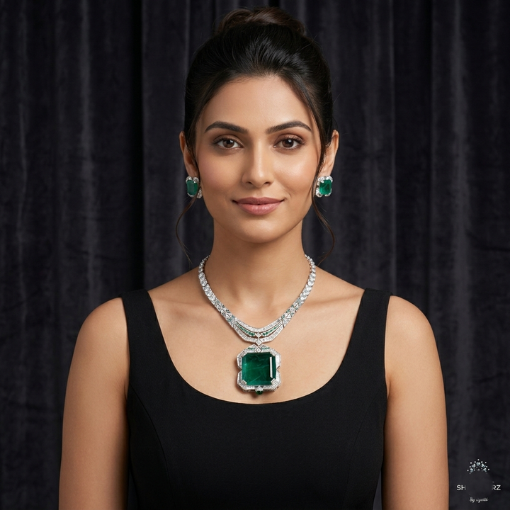 Sara Neckpiece
