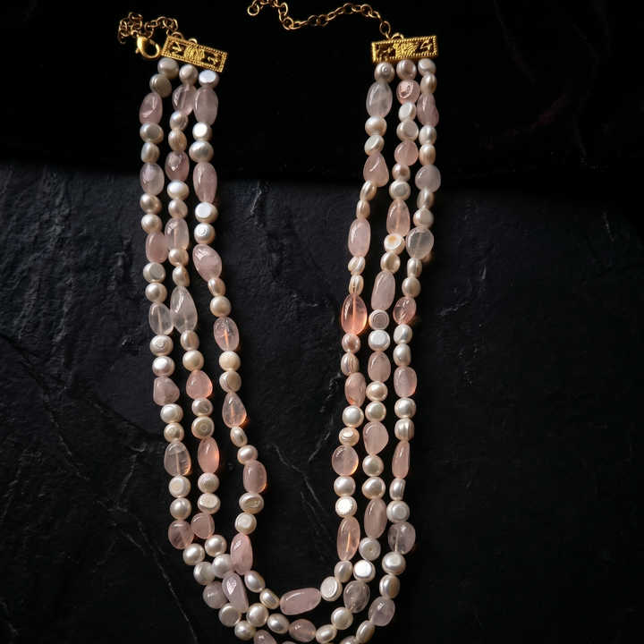 Aaraz Neckpiece