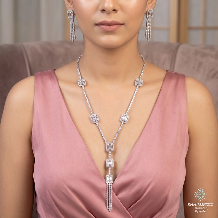 Ras Neckpiece