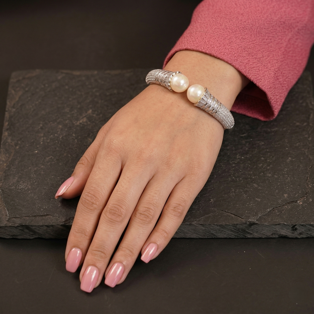 Laara Cuff