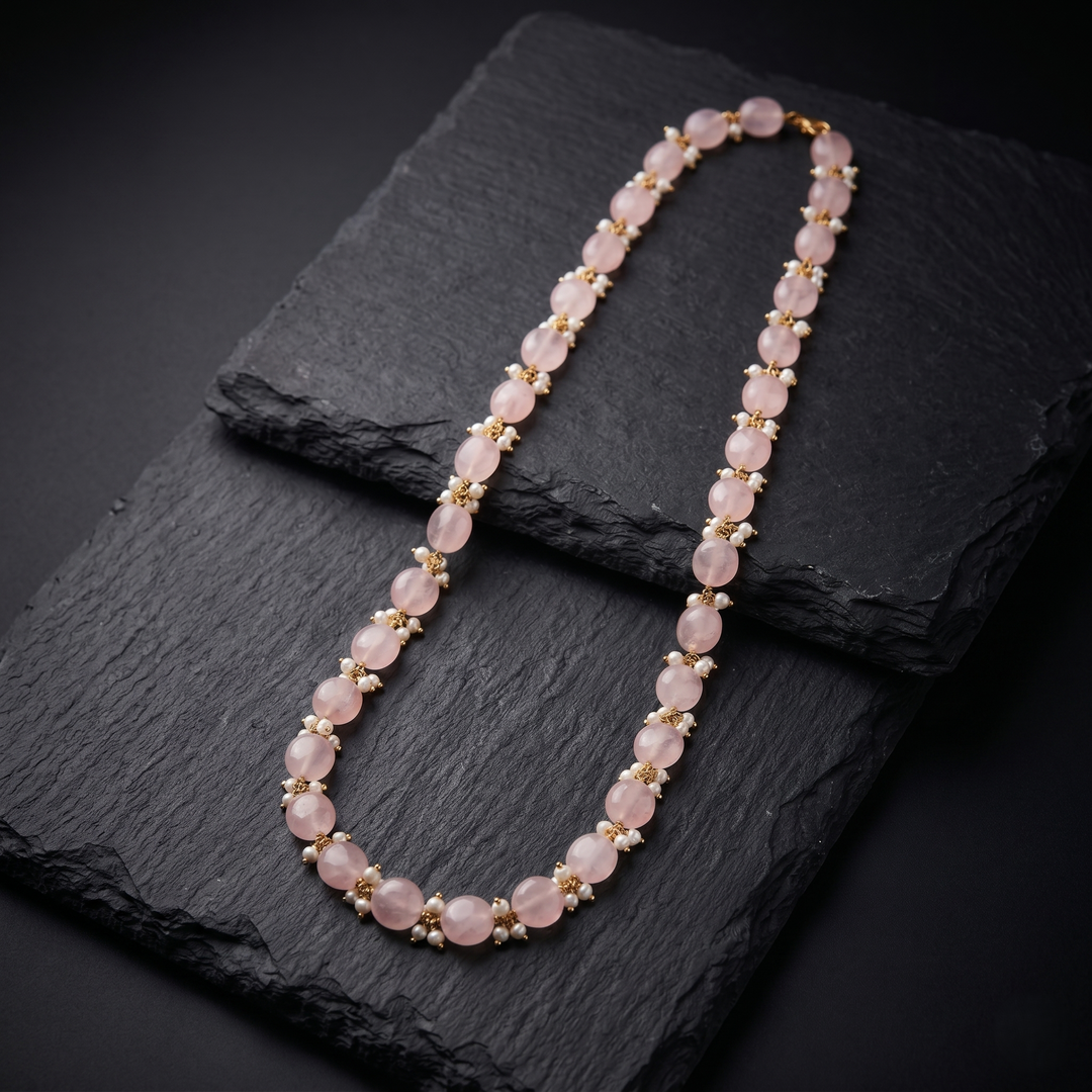 Meh Neckpiece