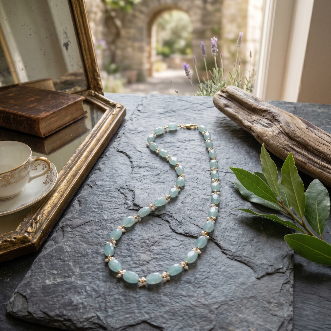 Meh Neckpiece