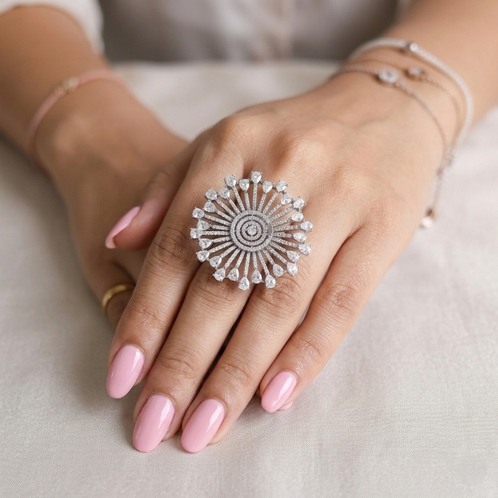 Mona Ring