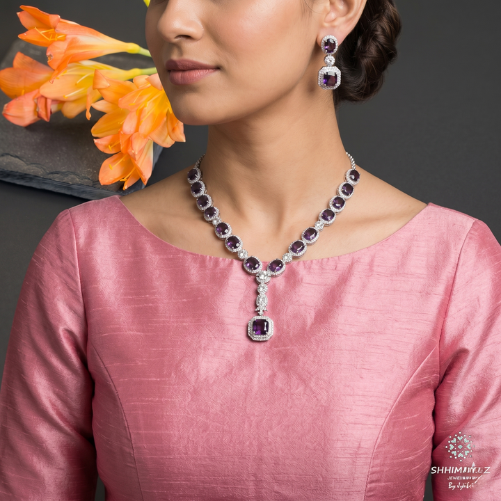 Droplets Neckpiece