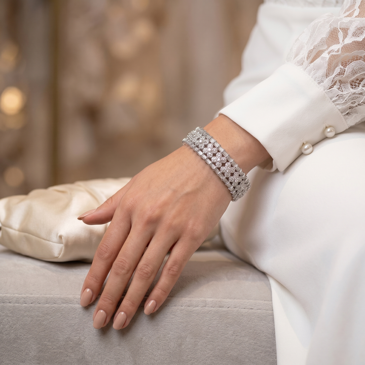Naara Handbling