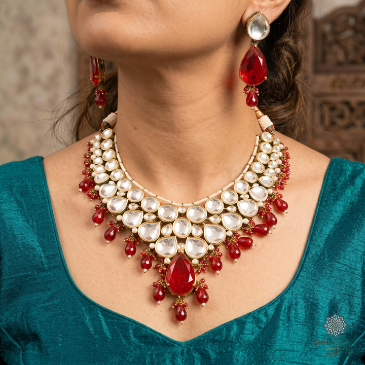 Soha Neckpiece