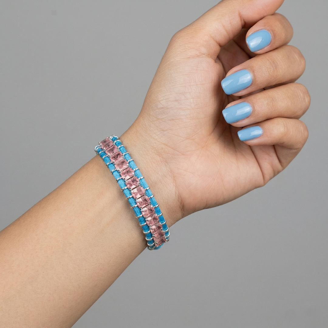 Neesha Handbling