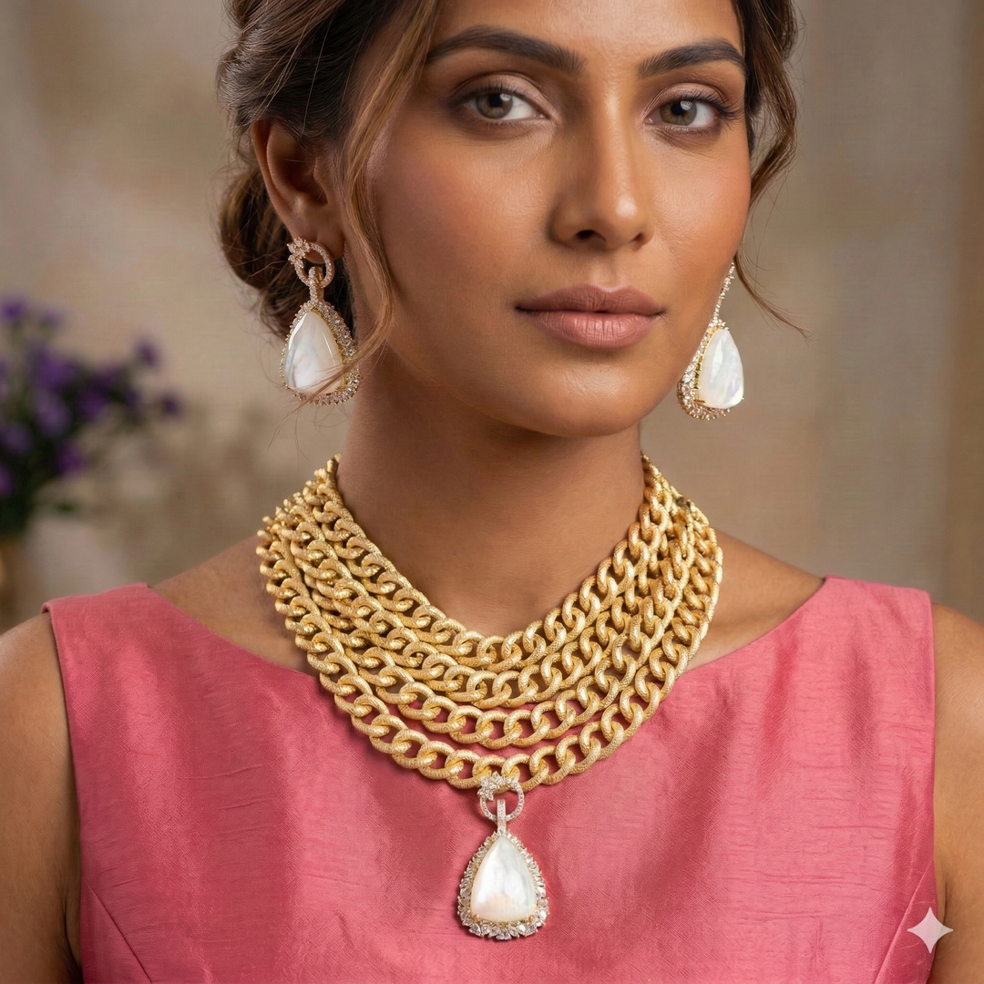 Linked Neckpiece