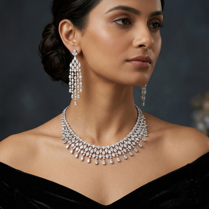 Halla Neckpiece