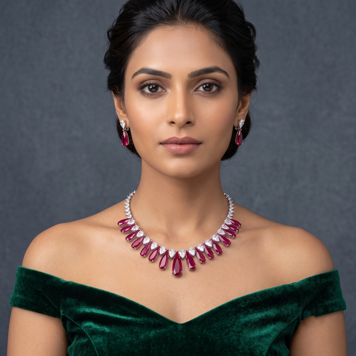 Mohi Neckpiece