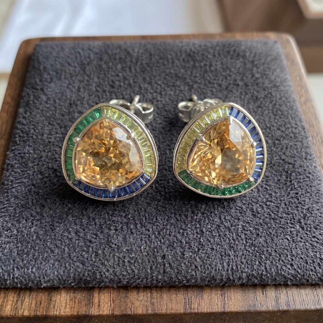 Tri Swarovski Studs